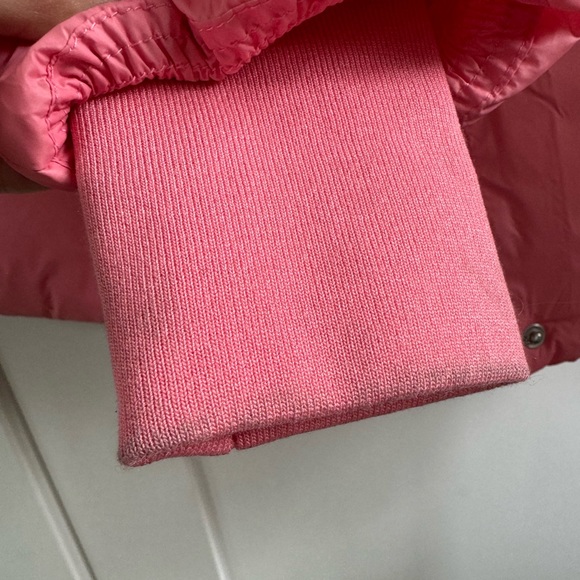 New with tags UGG Vickie pink Puffer Jacket. Size M - Picture 8 of 13